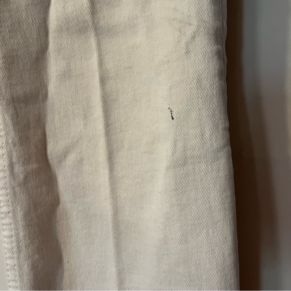 Distressed Jeans - Picture 6 of 6